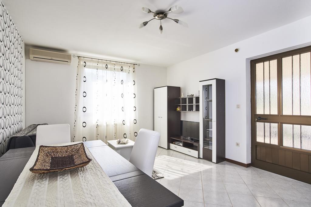 Lovely Roses Apartment Umag Exterior foto