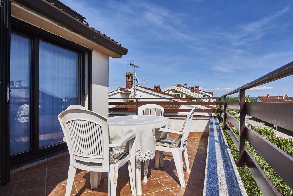Lovely Roses Apartment Umag Exterior foto